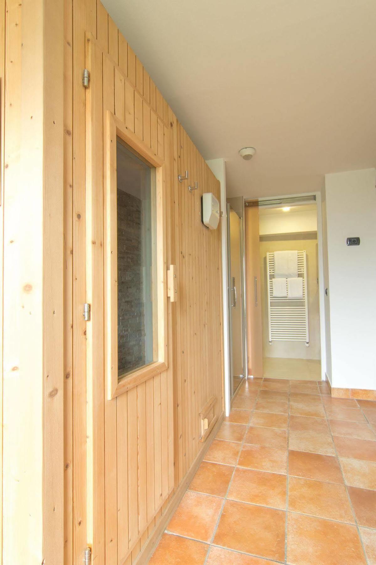 Bed and Breakfast Bed & Wellness Fisterre Belluno Exterior foto